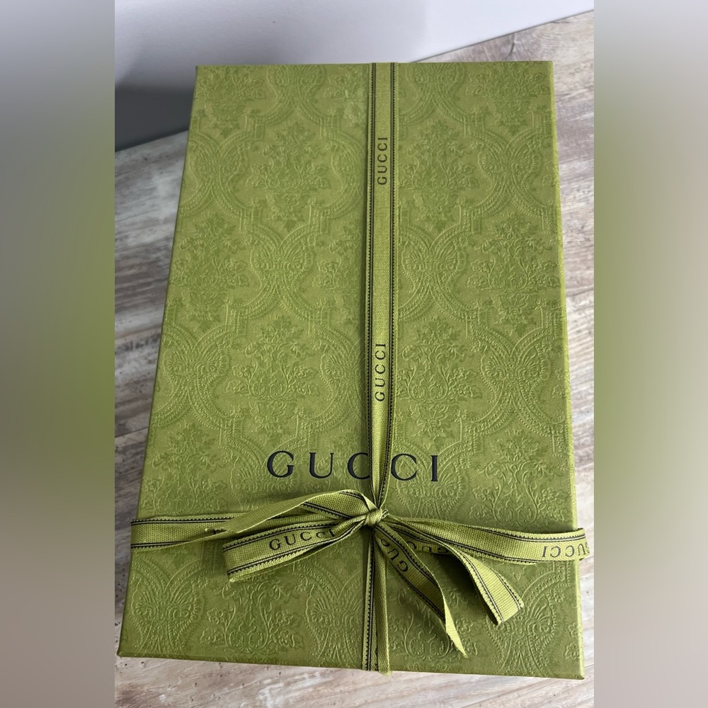 Gucci AUTHENTIC Marmont High Block Heel Sandal - Picture 13 of 17